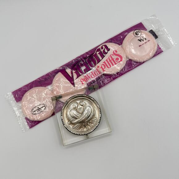 1940s Elgin American Lucite Compact | Sterling Silver Doves | NOS Puffs Included - Picture 9 of 13